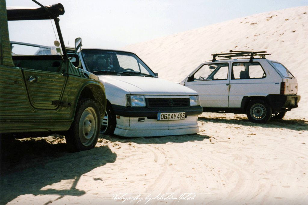 Opel Corsa A Swing at Lacanau Ocean France Photo by Sebastian Motsch 03