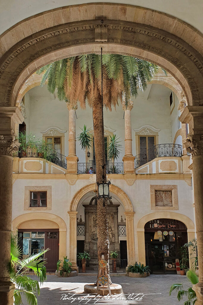 Architecture in Palermo Italia Photography by Sebastian Motsch