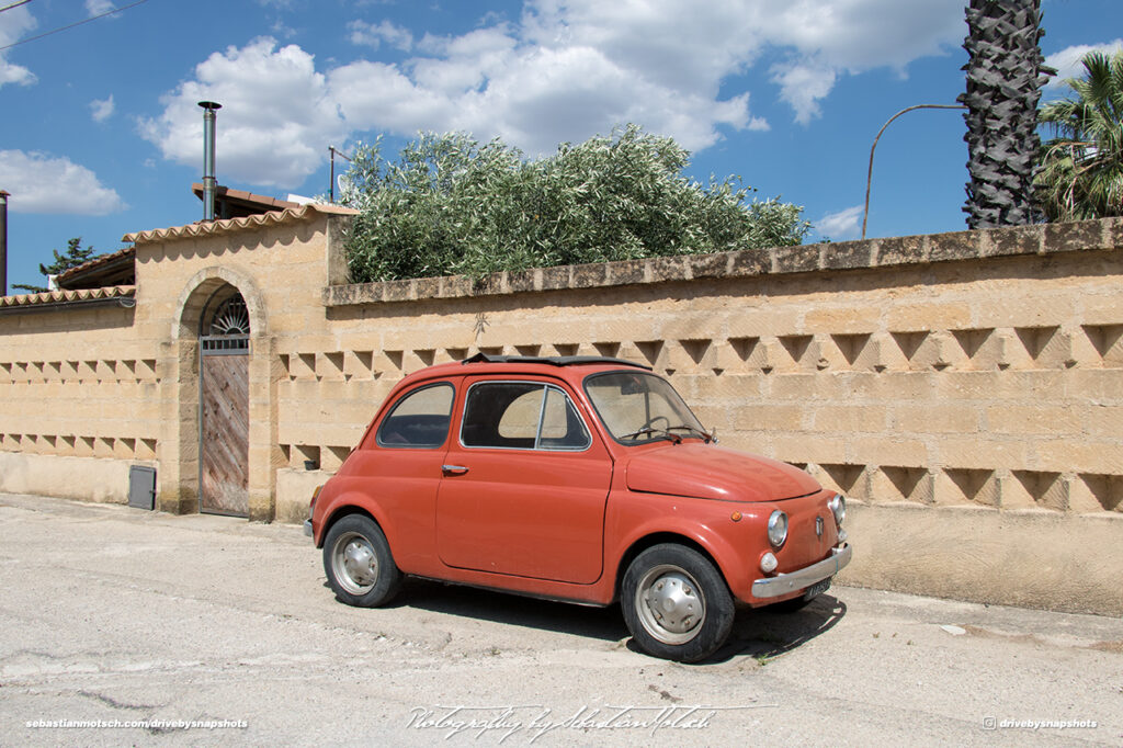 FIAT 500 Rosso Sicilia Italia Drive-by Snapshots by Sebastian Motsch