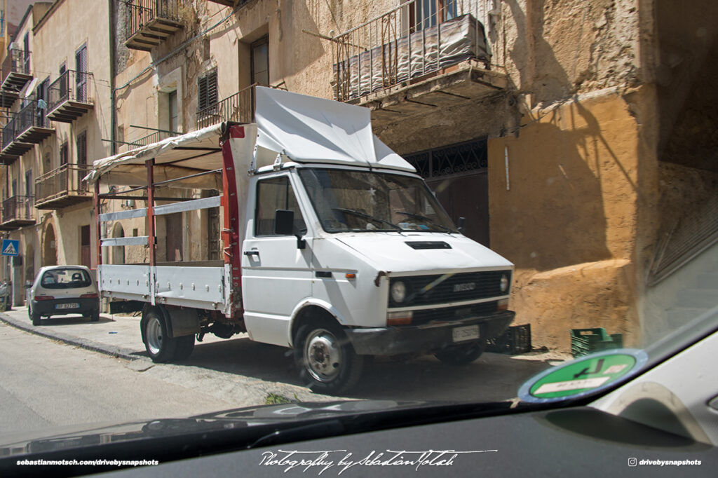 IVECO Daily Bianco Sicilia Italia Drive-by Snapshots by Sebastian Motsch