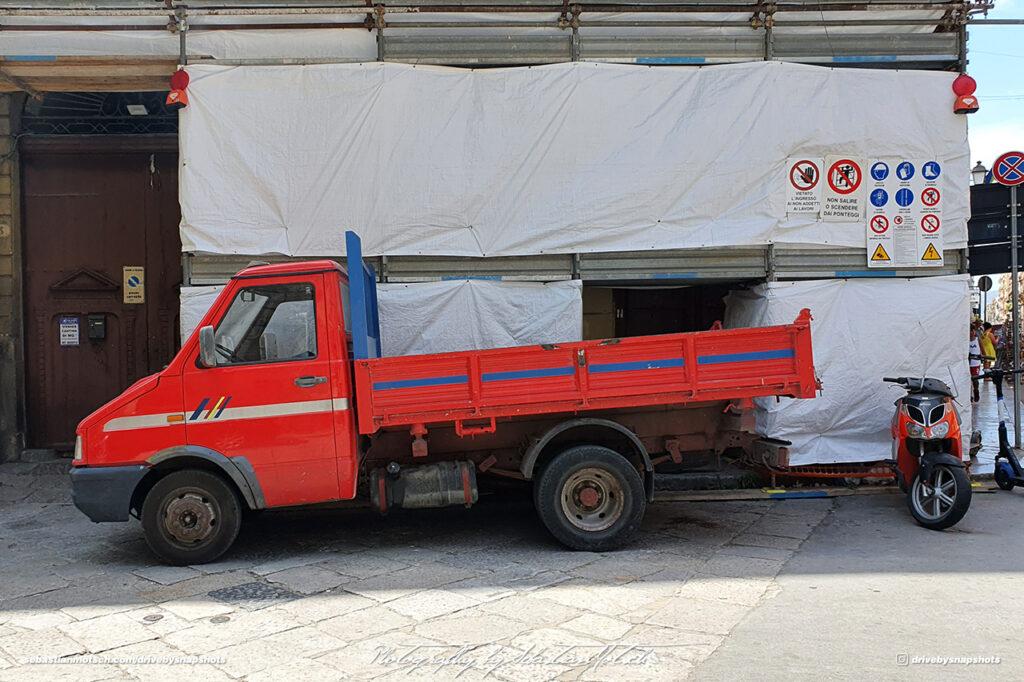 Iveco Daily in Palermo Italia Drive-by Snapshots by Sebastian Motsch