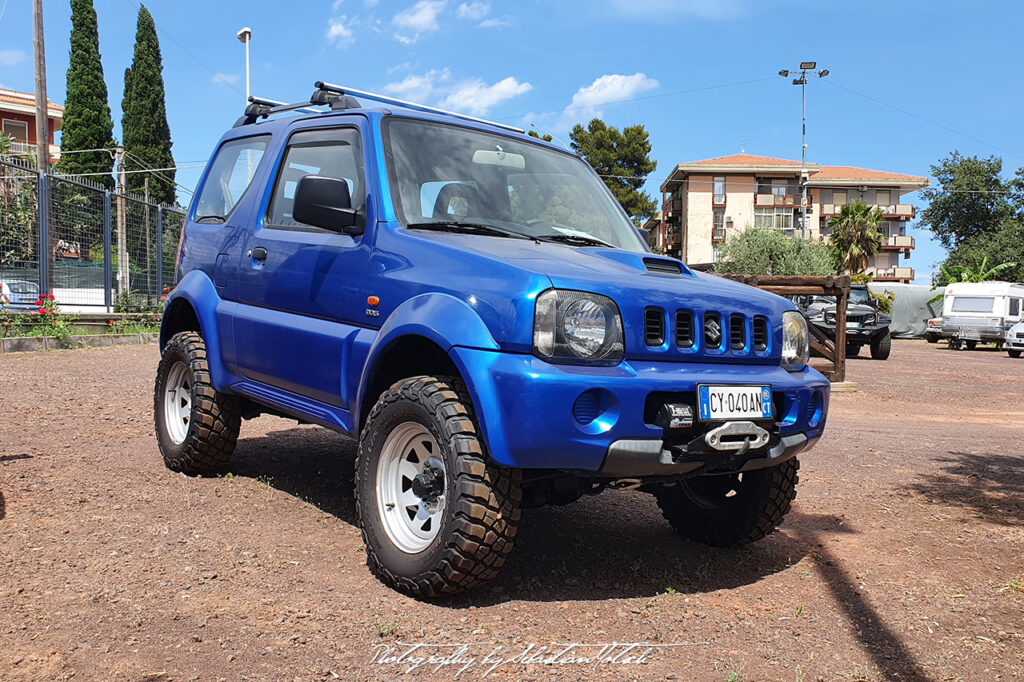 Suzuki Jimny 4x4 in Catania Italia Drive-by Snapshots by Sebastian Motsch