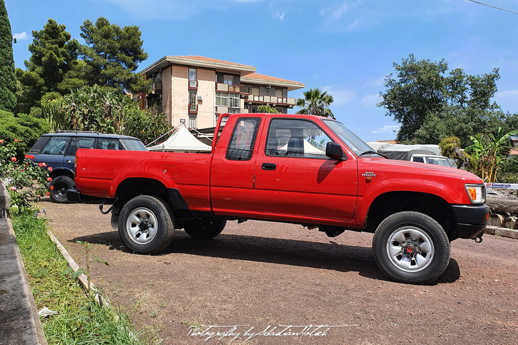 Toyota Hilux Extended Cab 4x4 in Catania Italia Drive-by Snapshots by Sebastian