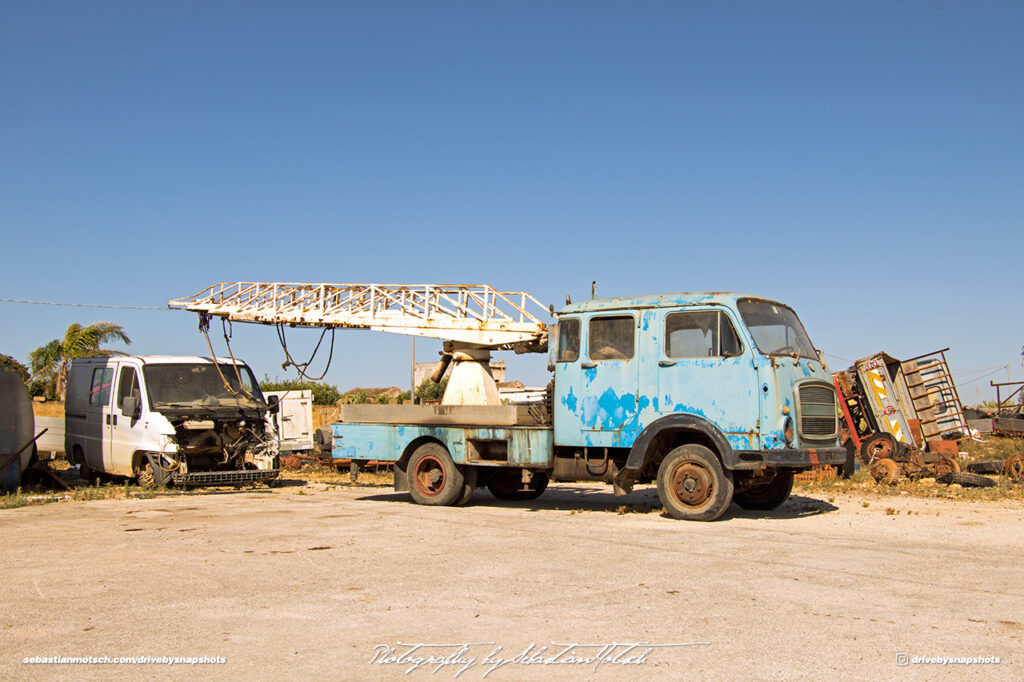 OM Lupetto Gru Sicilia Italia Drive-by Snapshots by Sebastian Motsch