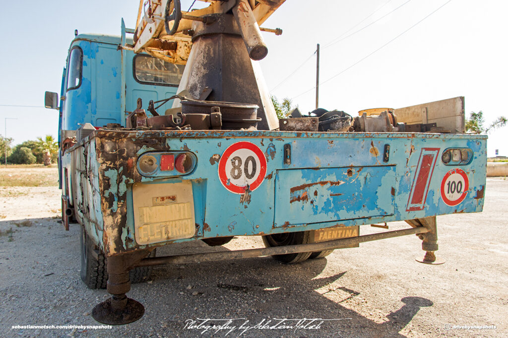 OM Lupetto Gru Sicilia Italia Drive-by Snapshots by Sebastian Motsch