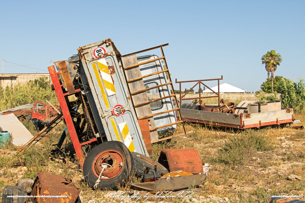 OM Lupetto Sicilia Italia Drive-by Snapshots by Sebastian Motsch