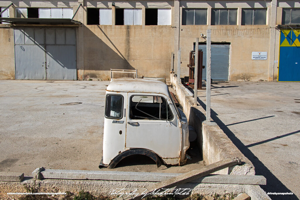 OM Lupetto Sicilia Italia Drive-by Snapshots by Sebastian Motsch