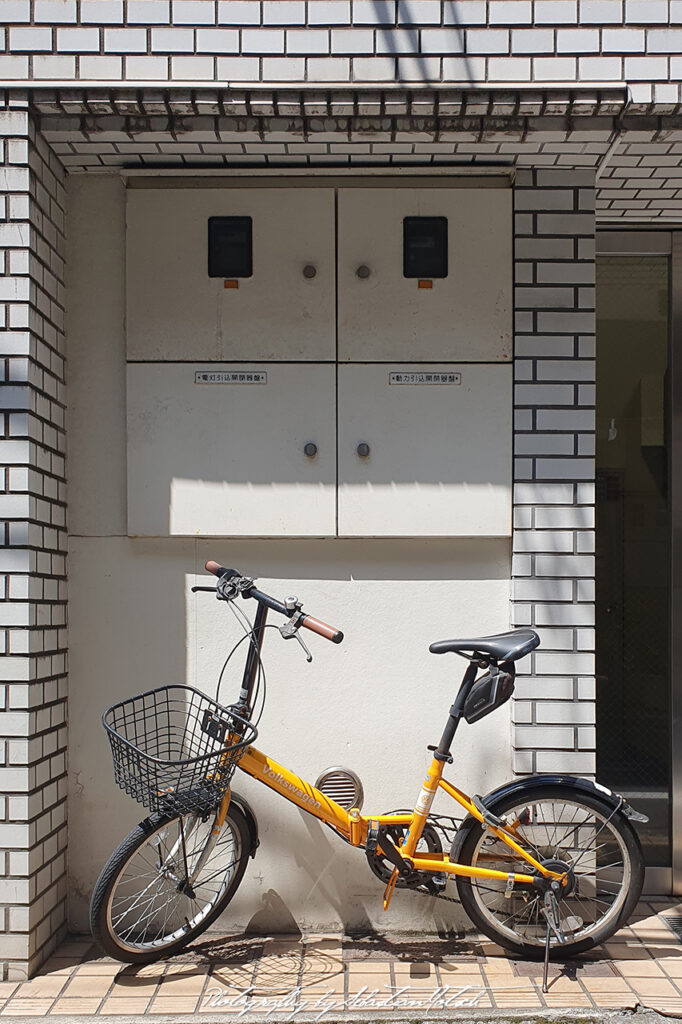 Cycling in Tokyo Japan Photo by Sebastian Motsch