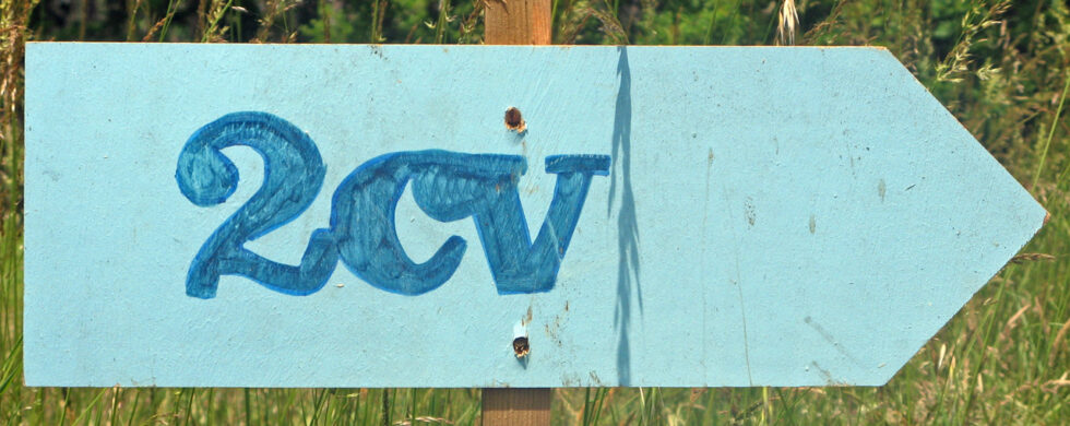 2009-05-23 France Rencontre 2CV Photo by Sebastian Motsch