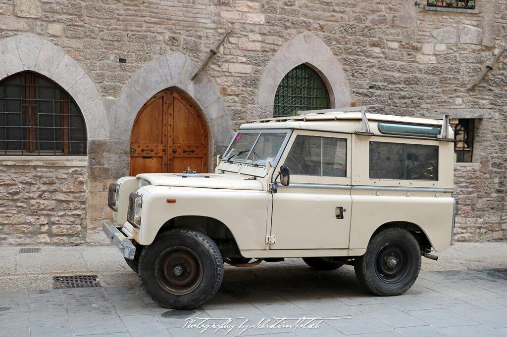 Land Rover Series 3 SWB Assisi Italia Drive-by Snapshots by Sebastian Motsch 01