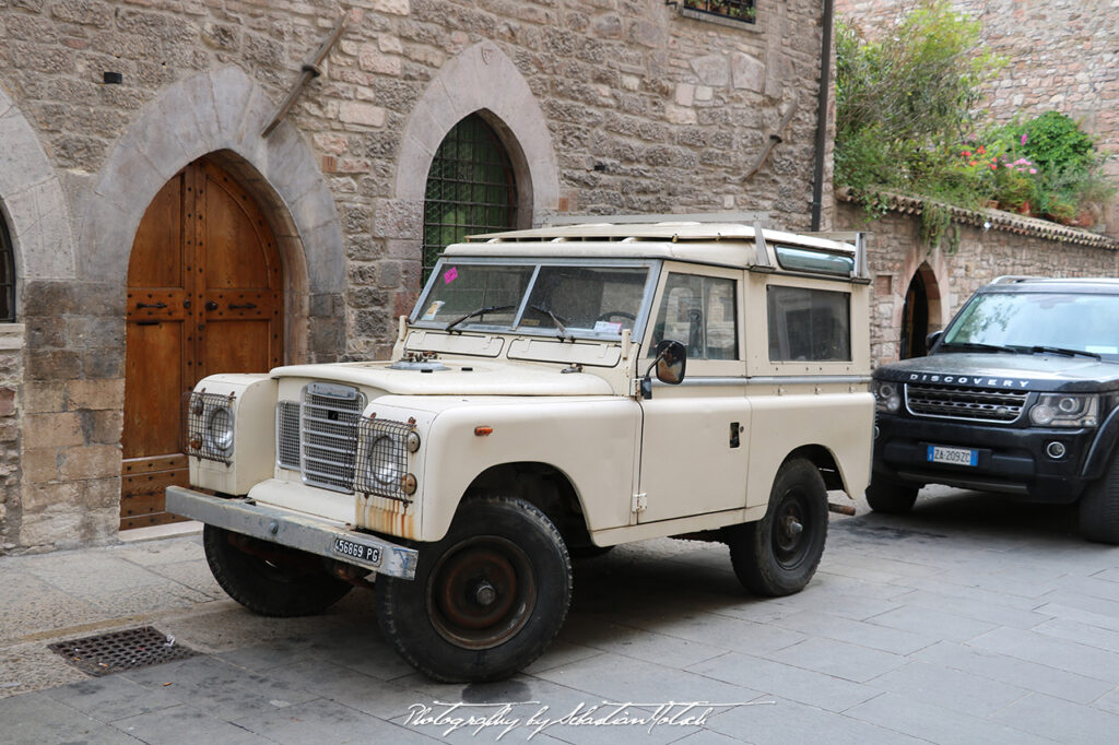 Land Rover Series 3 SWB Assisi Italia Drive-by Snapshots by Sebastian Motsch 02