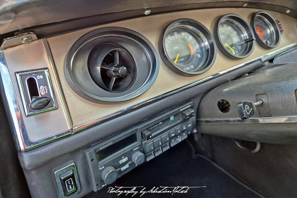 Maserati Merak Instruments Photography by Sebastian Motsch