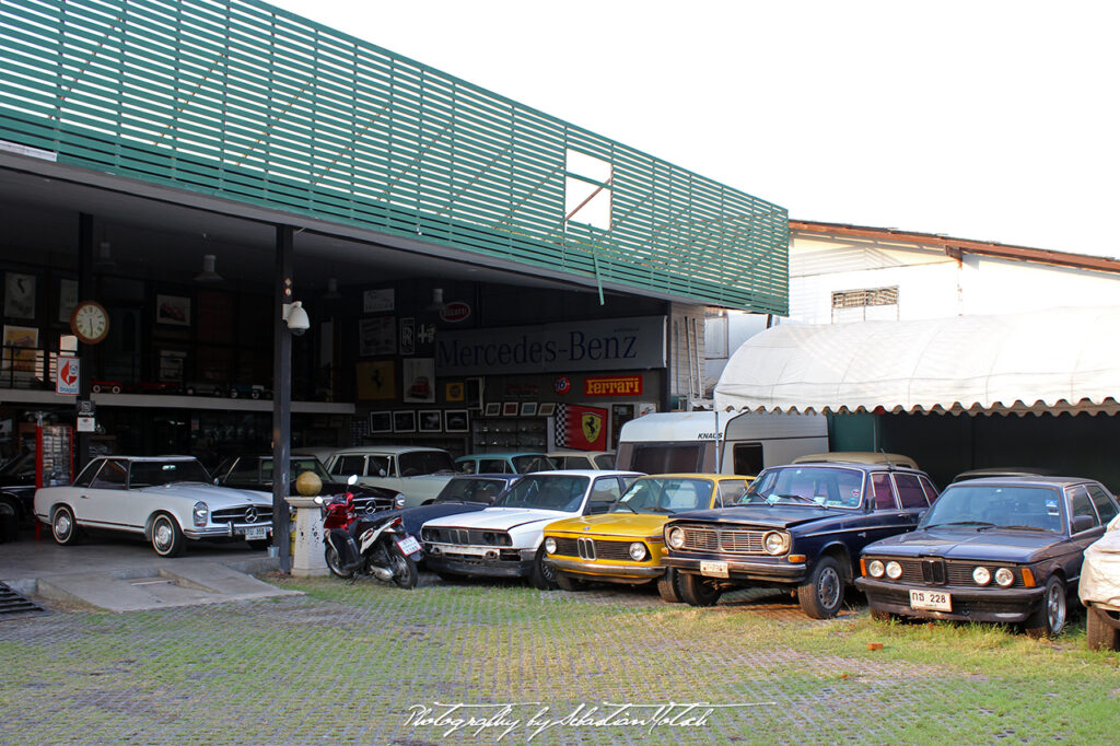 Auto Vintage Cafe Bangkok Thailand Photography by Sebastian Motsch