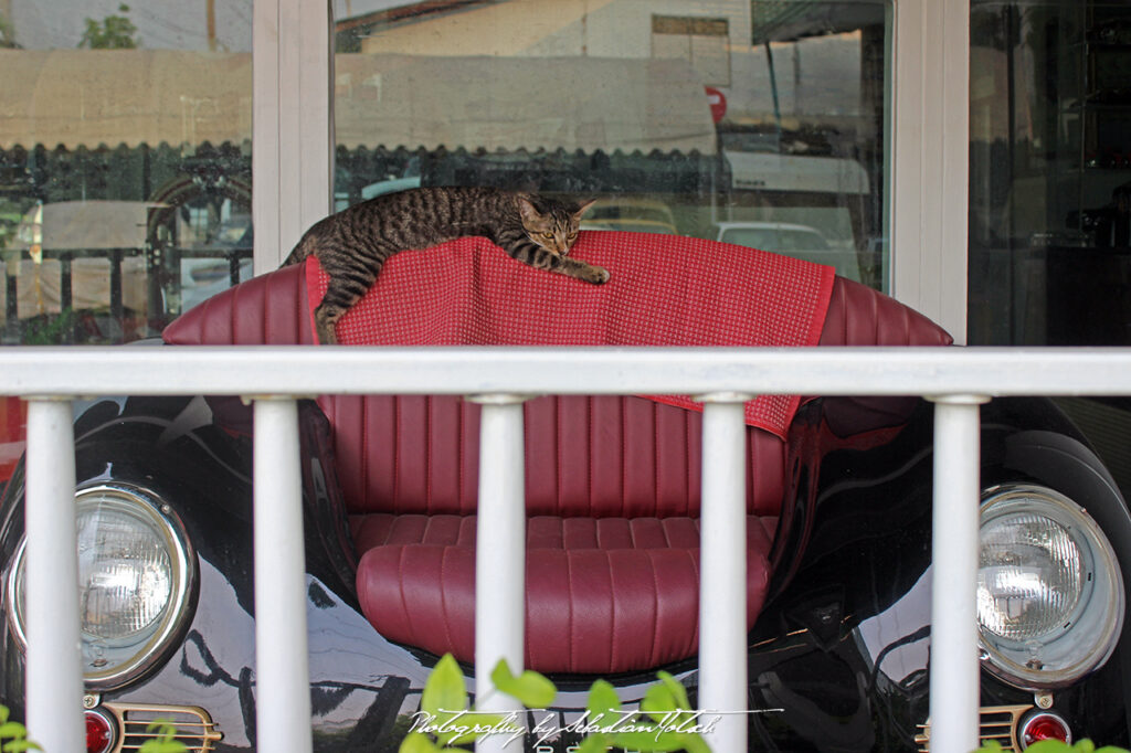 Auto Vintage Cafe Bangkok Thailand Photography by Sebastian Motsch