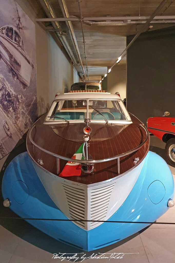 Fiat 1100 Boat-Car Carrozzeria Coriasco Louwman Museum front Photo by Sebastian Motsch