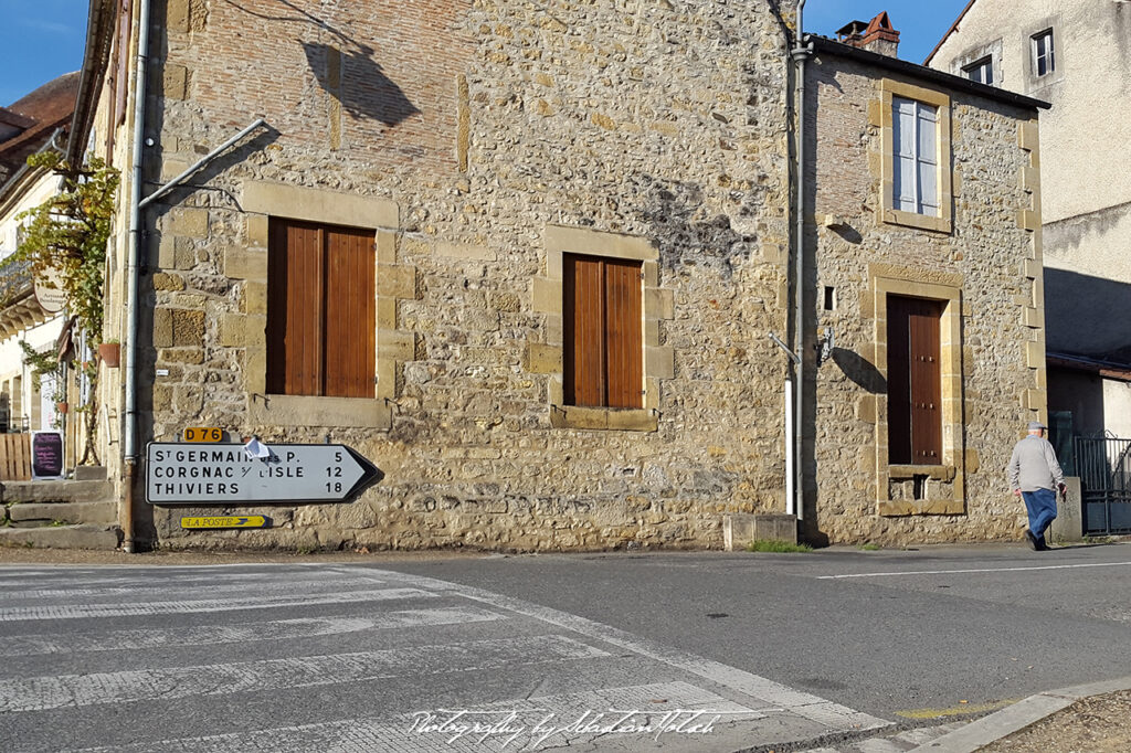 France Corgnac-sur-l'Isle Photography by Sebastian Motsch