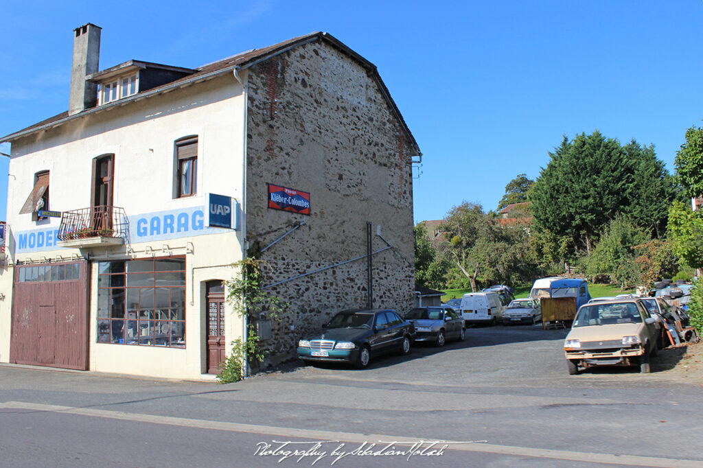 Modern Garage Chalus France Drive-by Snapshots by Sebastian Motsch