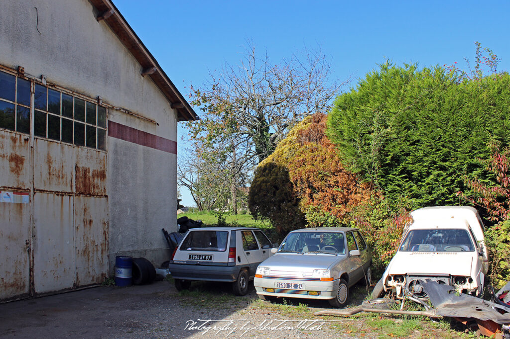 Modern Garage Chalus France Renault R5 Drive-by Snapshots by Sebastian Motsch