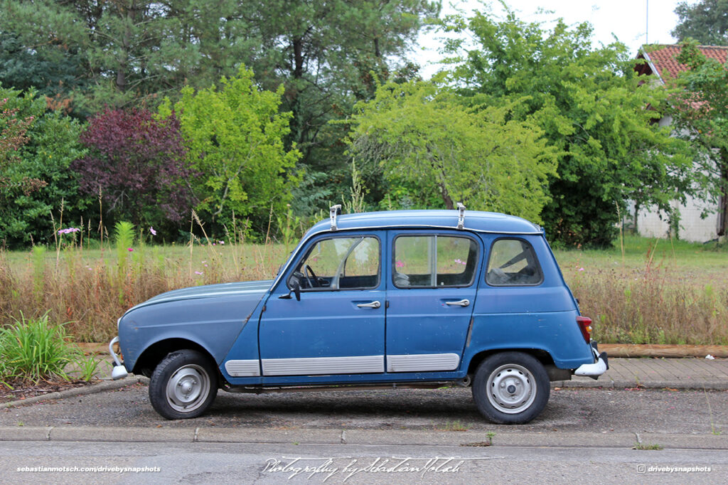 Renault R4 France Castets Drive-by Snapshots by Sebastian Motsch