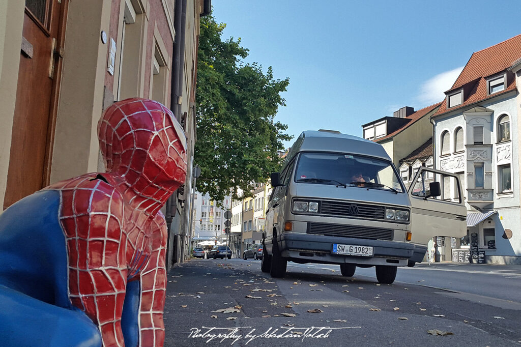 Volkswagen T3 Superman Photo by Sebastian Motsch