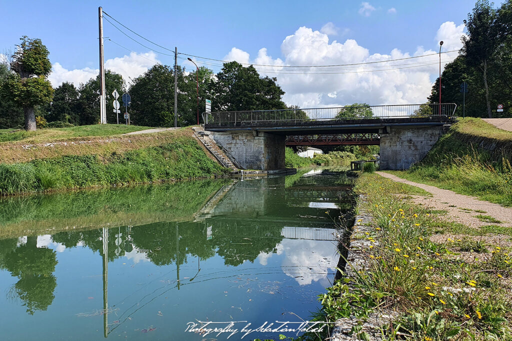 2021-09-18 France Port de Plaisance Saint Florentin Photography by Sebastian Motsch