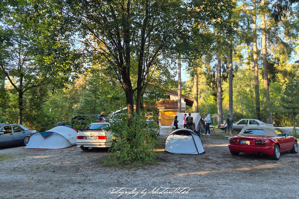 BMW E30 M3 and Mazda Miata NA Strandcamping Anderwald Photography by Sebastian Motsch