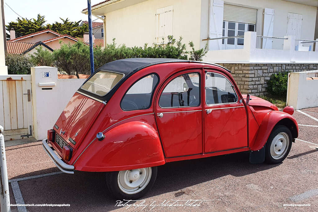 Citroen 2CV Hossegor Drive-by Snapshots by Sebastian Motsch