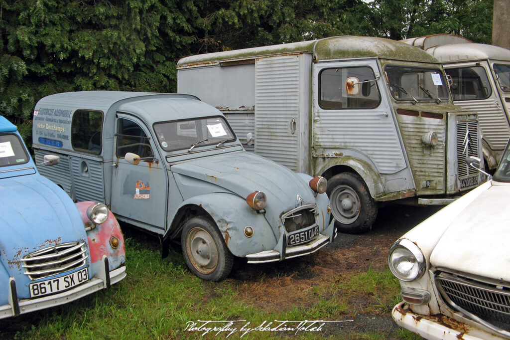 Goldies Boutique 2007 Citroen 2CV AK400 Drive-by Snapshots by Sebastian Motsch