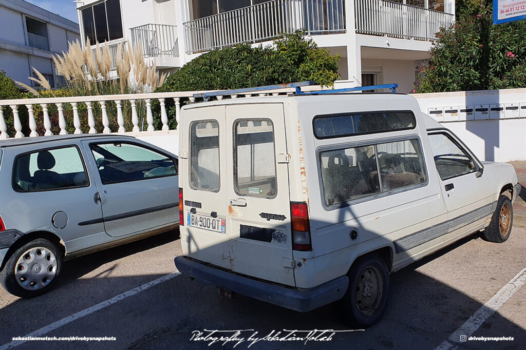 Renault Rapid France Drive-by Snapshots by Sebastian Motsch