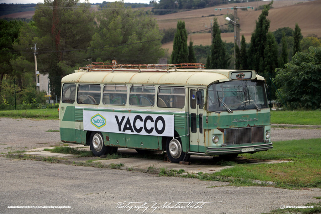 Saviem Autobus France Drive-by Snapshots by Sebastian Motsch